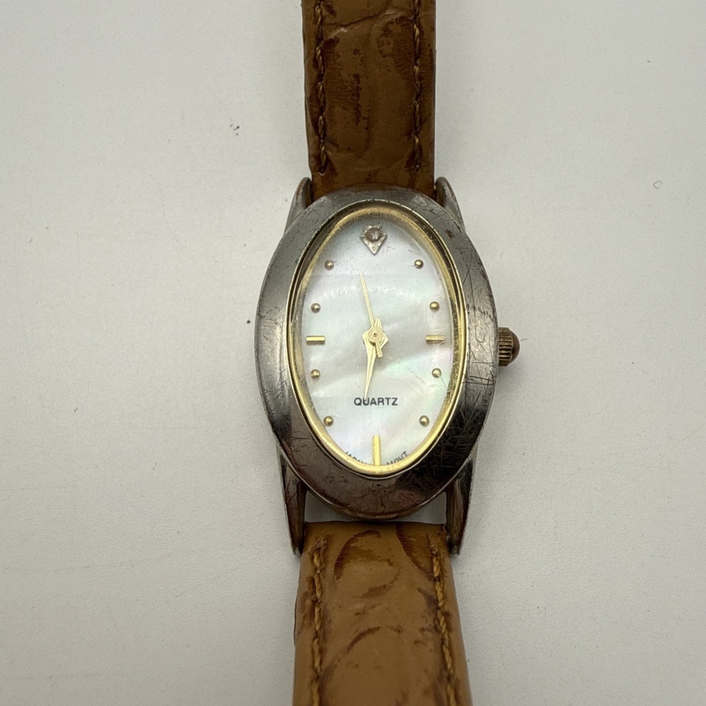 ADVANCE Quartz Wristwatch Silver Tone Oval Mother of Pearl Dial New Battery